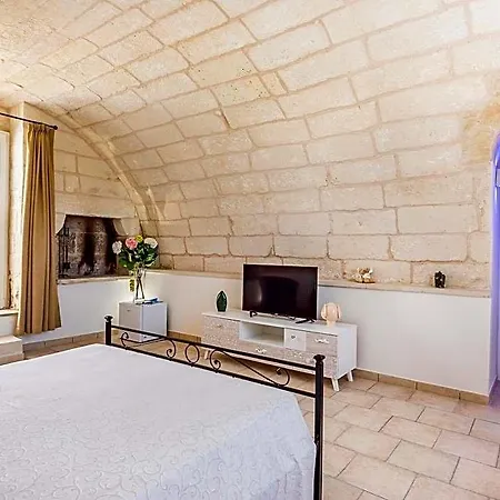 Hotel Belvilla By Oyo Enea 3*