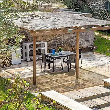 Belvilla By Oyo Enea Otel 3*